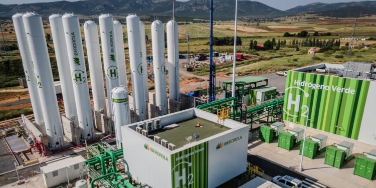 España lidera transición energética en Europa con inversión histórica en hidrogeno verde